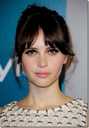 felicity-jones-franja-setentinha